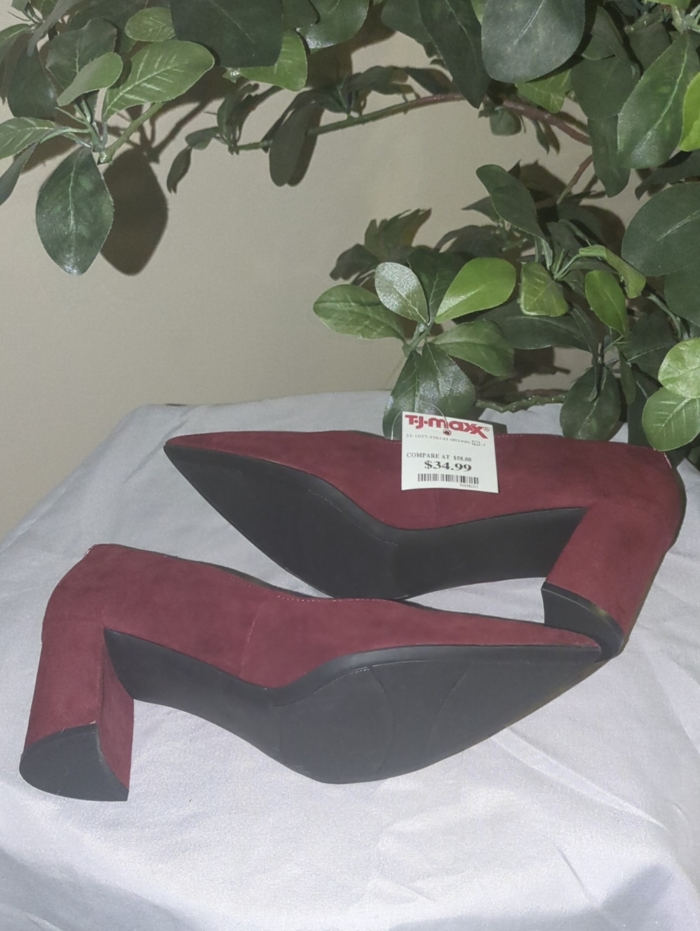 NWT!! Marc Fisher Women's Burgundy Pointed Suede Pumps